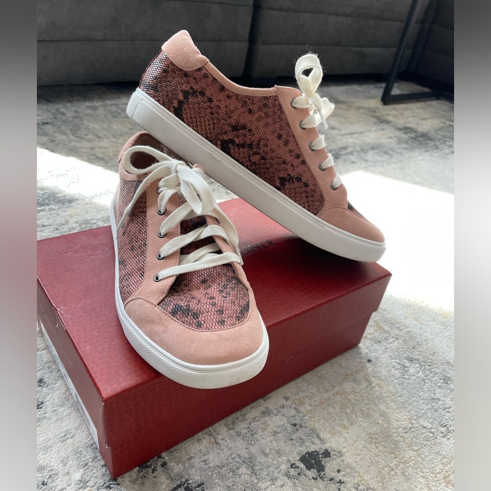 Donald J. Pliner Suzie Sneaker- Blush Python. W9 *Like New!